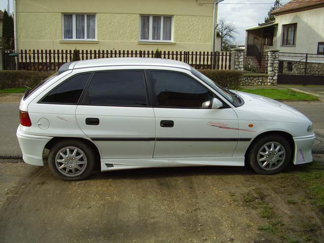 Opel Astra F küszöb