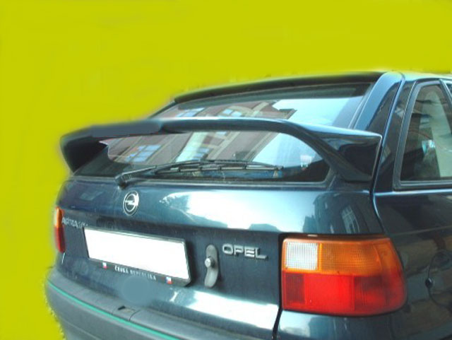Opel Astra F alsó szárny